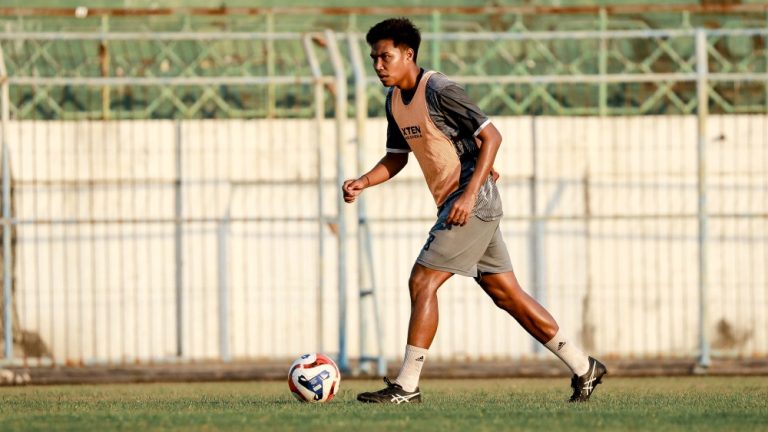 Ahmad Rusadi Masuk TC Timnas U22, Madura United Harap Tampil Maksimal di SEA Games 2025