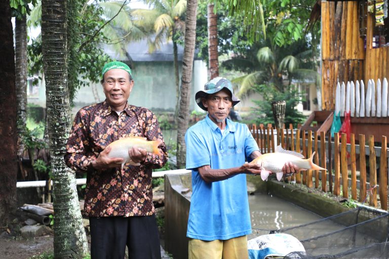 Kampung Reforma Agraria Desa Bandung Kembangkan Budidaya Ikan