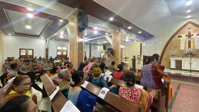 Semangat Natal 2025, Pemerintah dan Warga Gotong Royong Bersihkan Lingkungan Pascabanjir di Kota Langsa