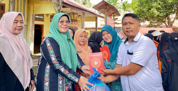 TP-PKK dan GOW Bener Meriah Salurkan Bantuan untuk Anak TK dan Pengungsi Pascabencana